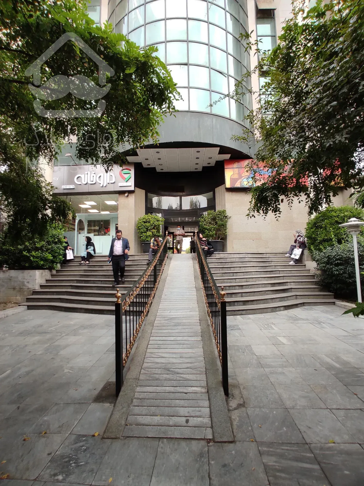 ۸۰ متر بر اصلی شریعتی فاصله ۲ دقیقه تا مترو