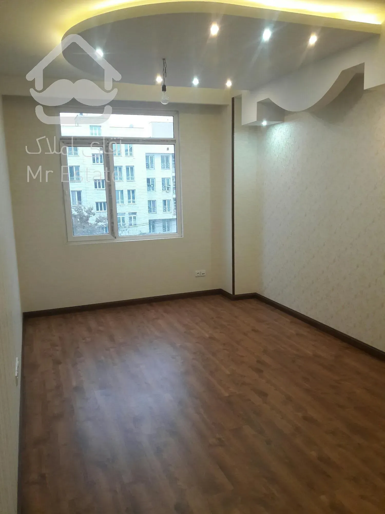 رهن و اجاره آپارتمان مسکونی240متری در صادقیه