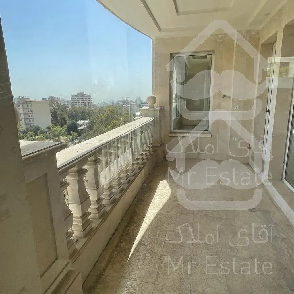 لوکیشن عالی فرمانیه غربی ۴ خواب ۴۰۰ متر