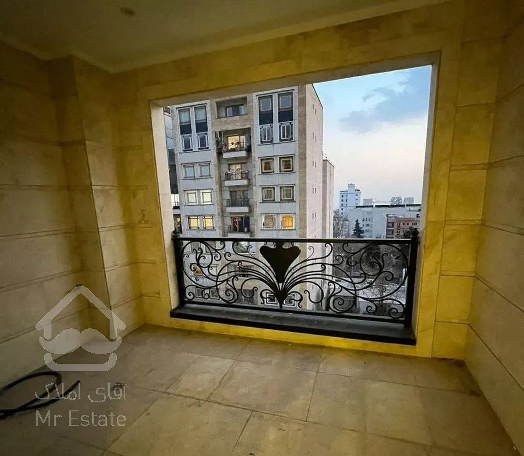 210متر برج باغ آجودانیه فول مشاعات