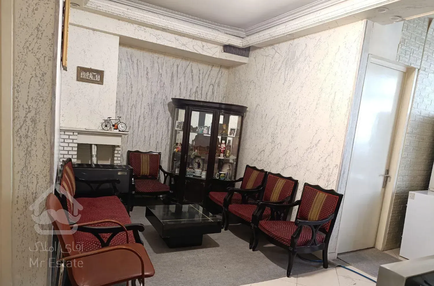 آپارتمان مسکونی-اداری شیخ بهایی شمالی زیرقیمت