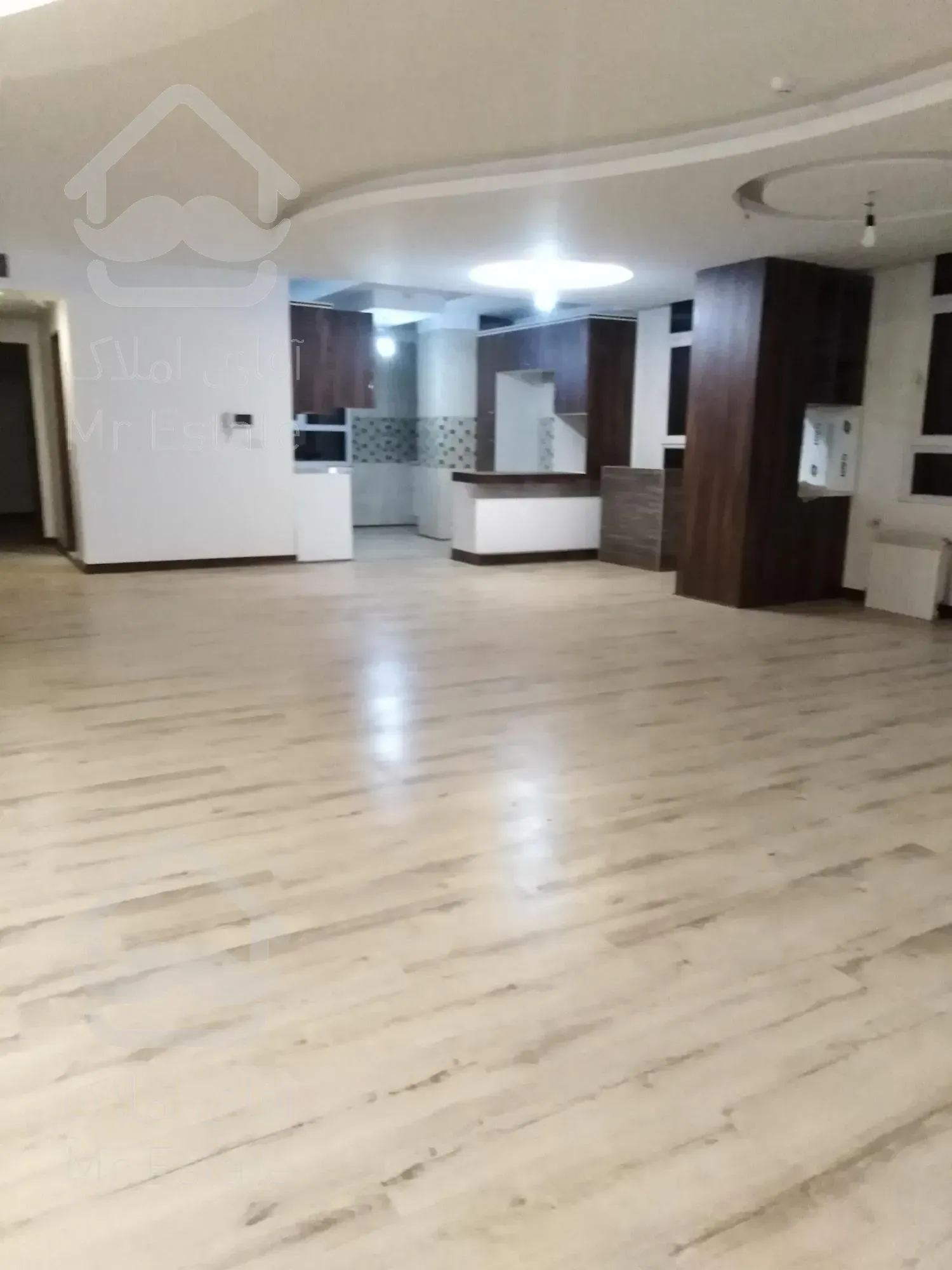 تکواحدی لوکس/۱۷۸متر بینظیر/سه نبش/کاشانی آلاله