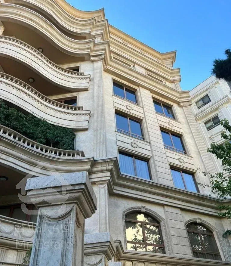 فروش آپارتمان ۲۸۰ متری ۴ خوابه در جماران