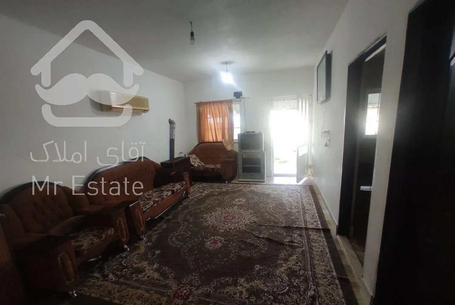 ویلا دو خوابه چهارصد متر حیاط