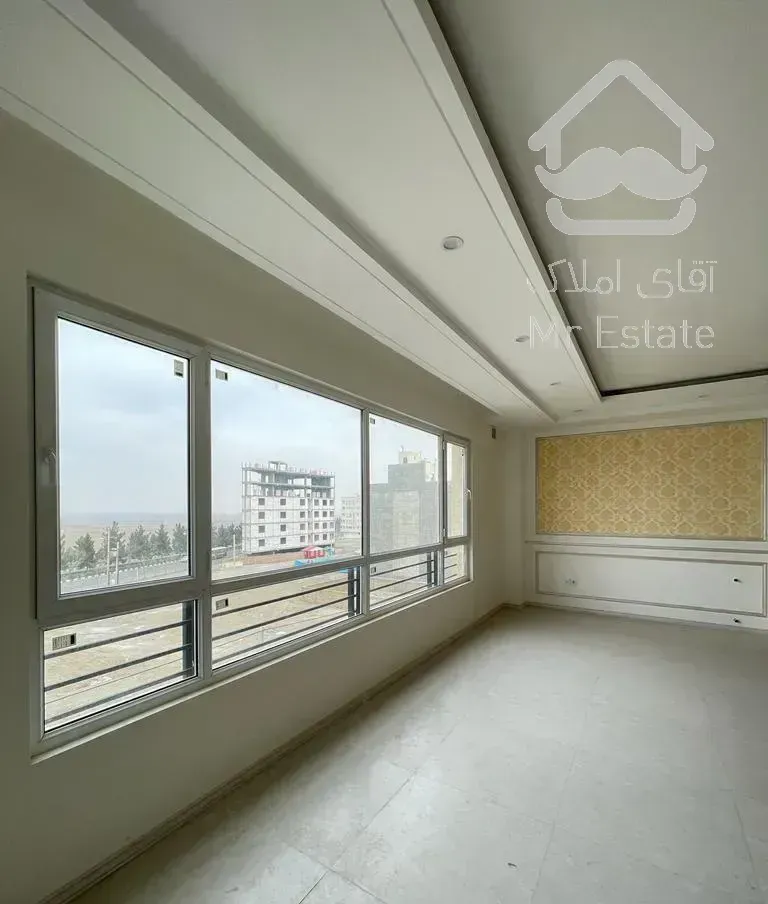 آپارتمان چهار خواب آفتابگیر / صفر /