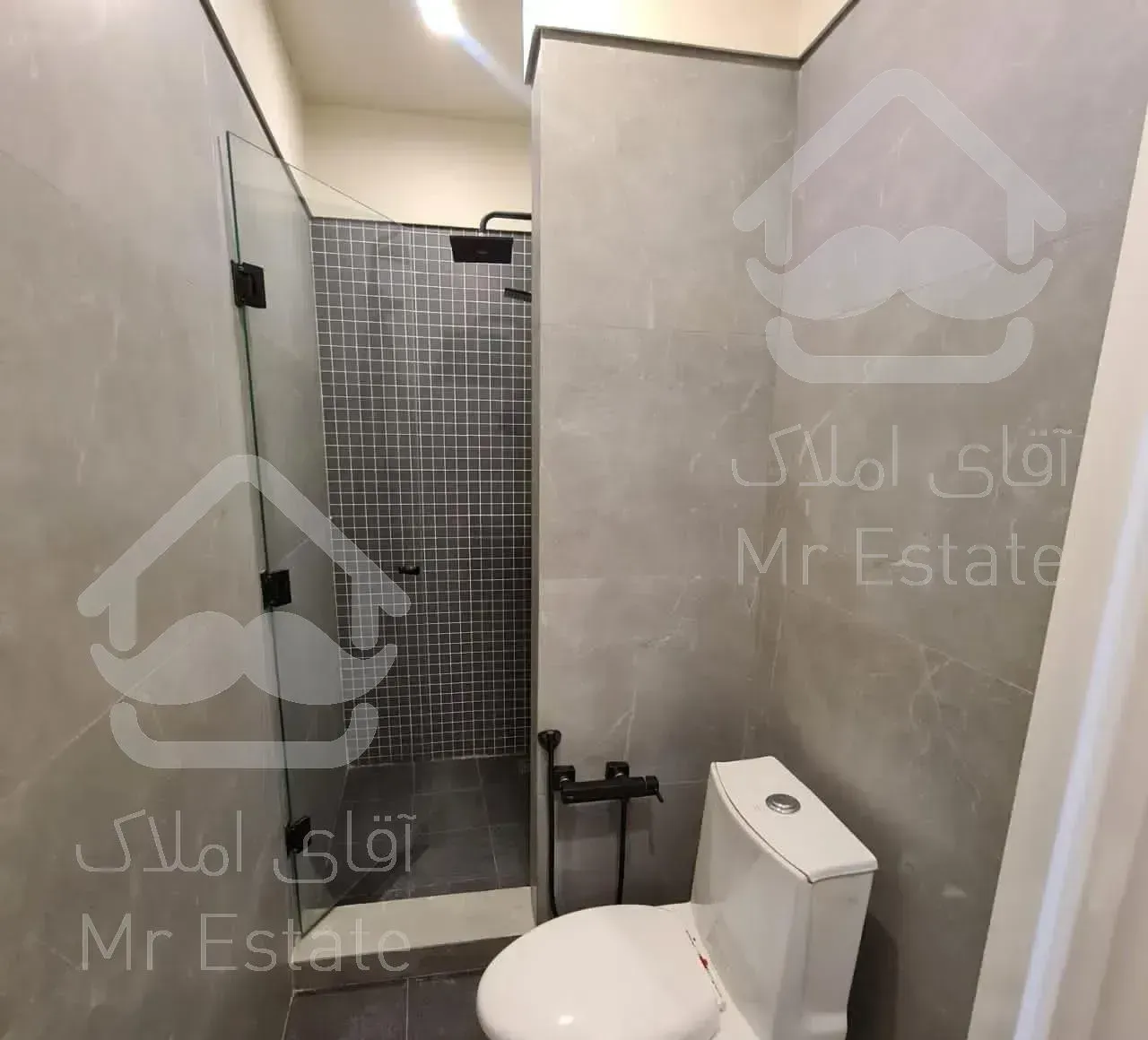 ١١٠ متر گلچین دو خوابه