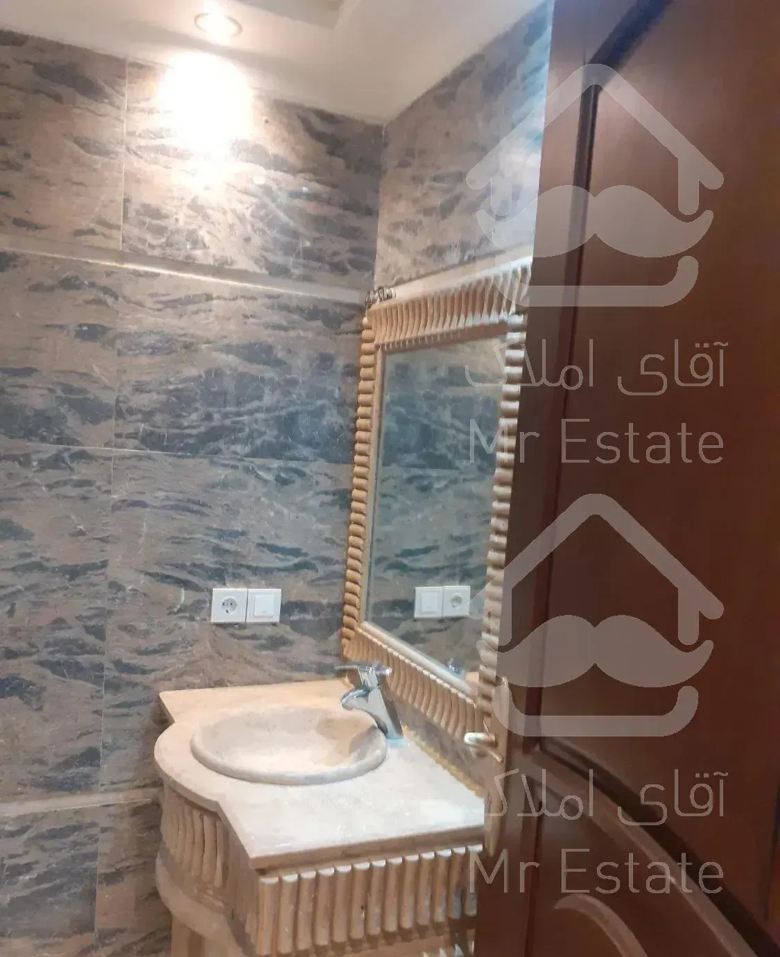 فروش ۱۰۰۰متر مستغلات یکجا