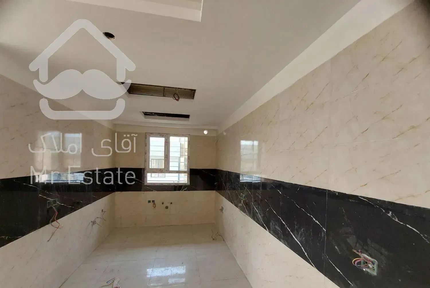 ۱۱۰متر دو خواب(نوساز)فول سراج کاشانی اوقاف سه نبش