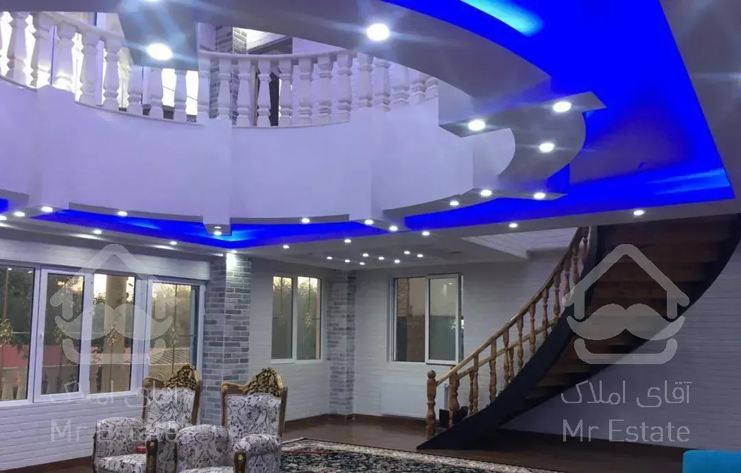 ویلا  استخردار ۲۵۰ متر