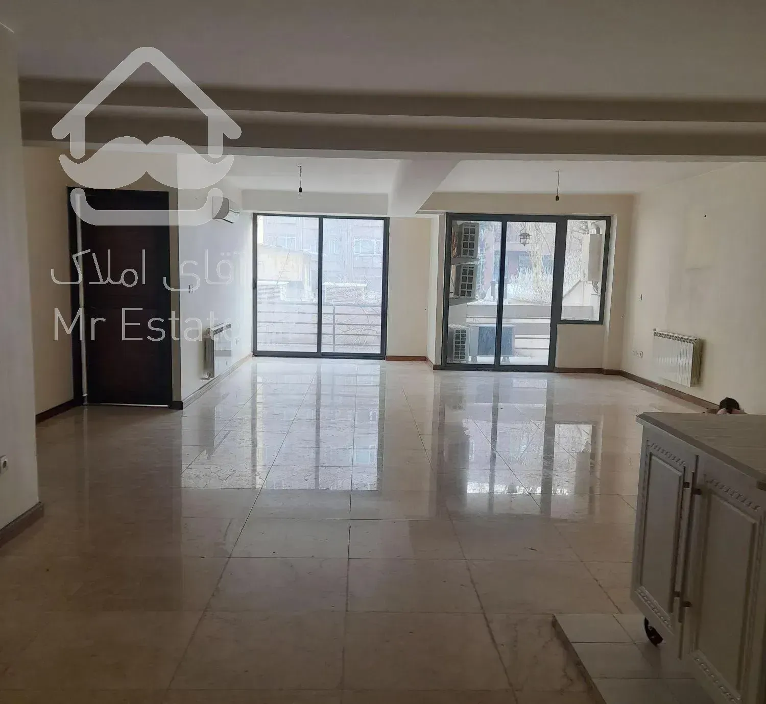 آپارتمان ۱۶۰متر*اندرزگو*تراس/چیدمان/