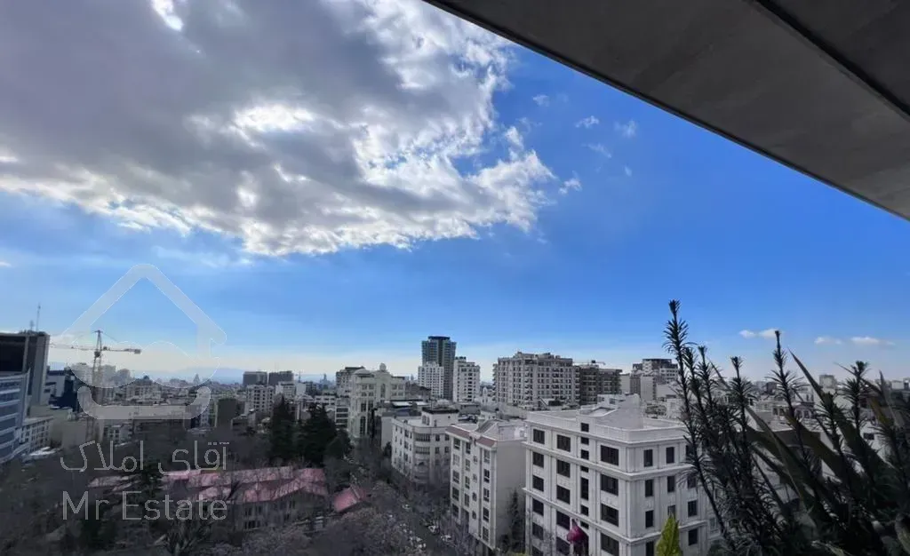 سعادت اباد ۱۴۶ متر ( غربی بلوار )غرق نور تراس وسیع