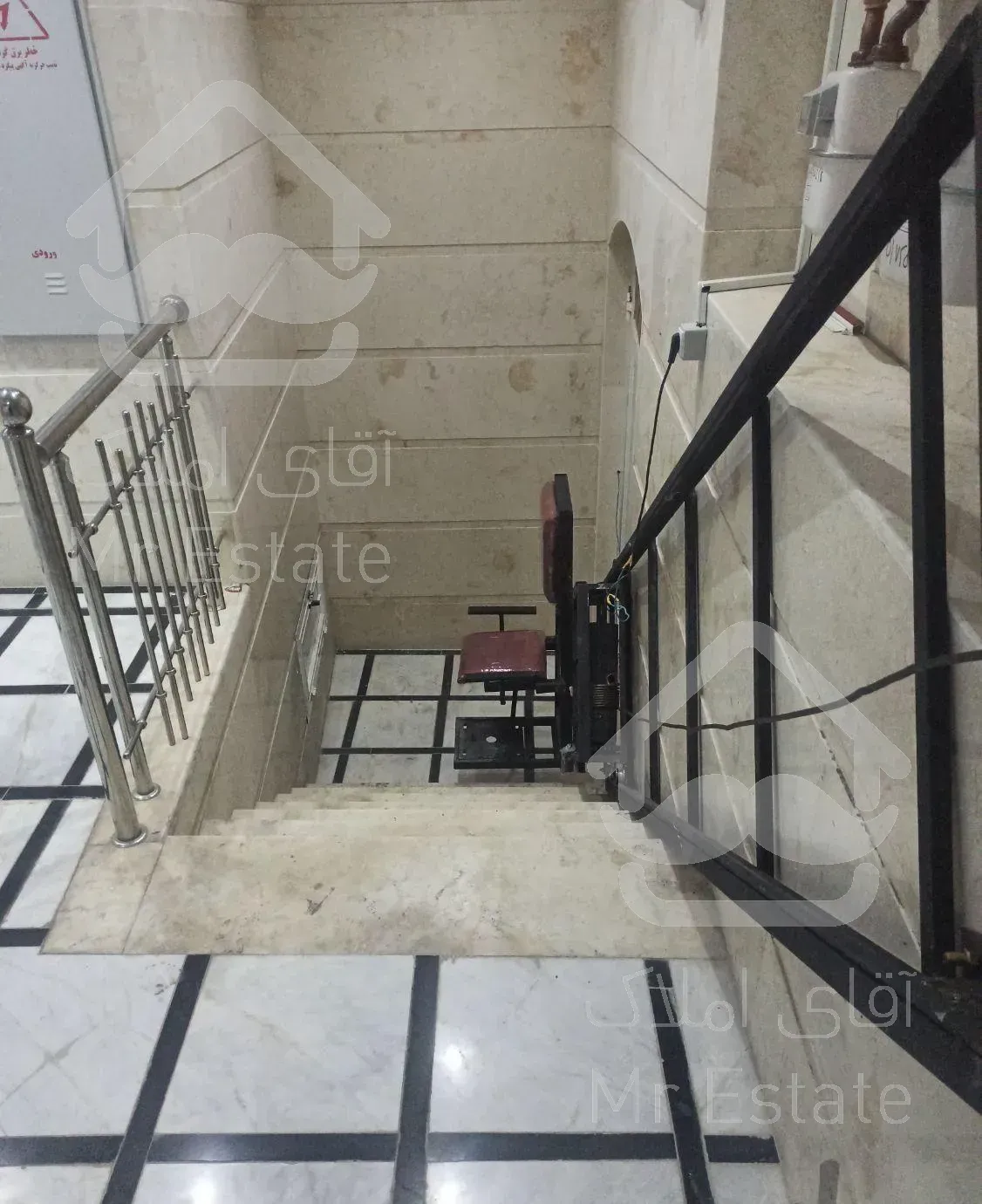 بالابر فروشگاهی .وینچی گیربکسی.هیدرولیکی