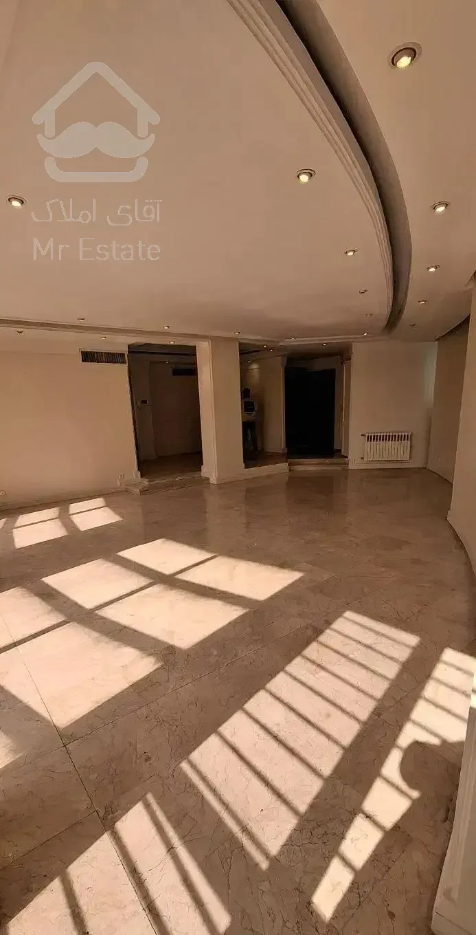 '۱۷۰ متر ۳ خواب / ظفر / غرق در نور'