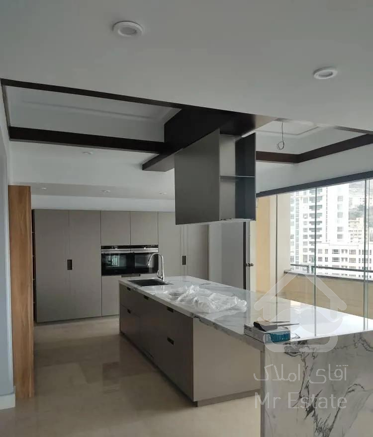 ۲۳۰ متر ۳خواب ولنجک طبقات بالا تراس  نوساز