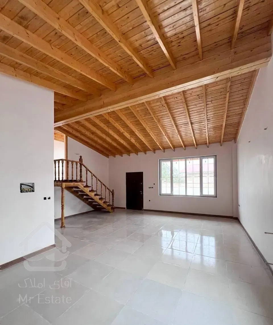 ویلا ۱۹۵ متری خوش نقشه/ لوکیشن عالی/ سند تک برگ