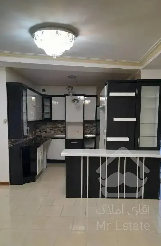 اپارتمان ۱۰۰متری شهرکی خ ازادی