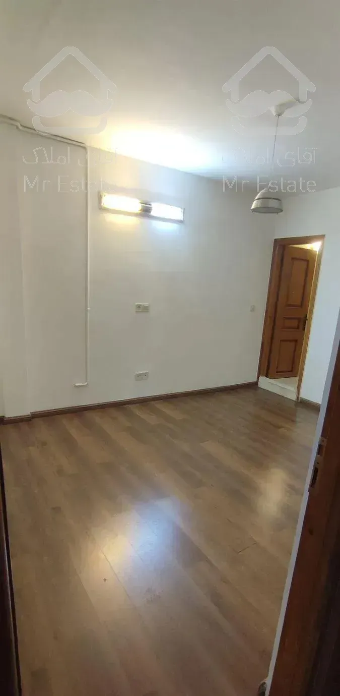 ۱۰۰متر زیربنا ۱۰۰ حیاط اختصاصی(اول دانشجو)