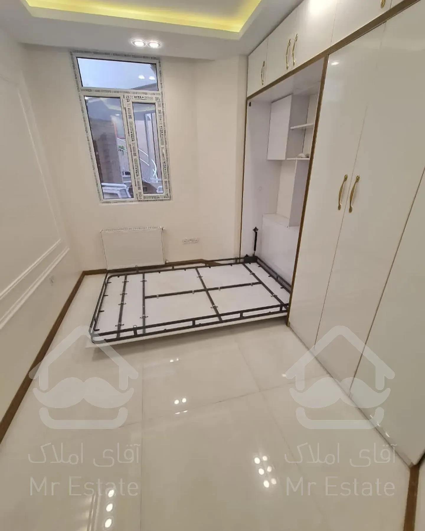 آپارتمان ۱۳۶متری/حوالی میدان کاج