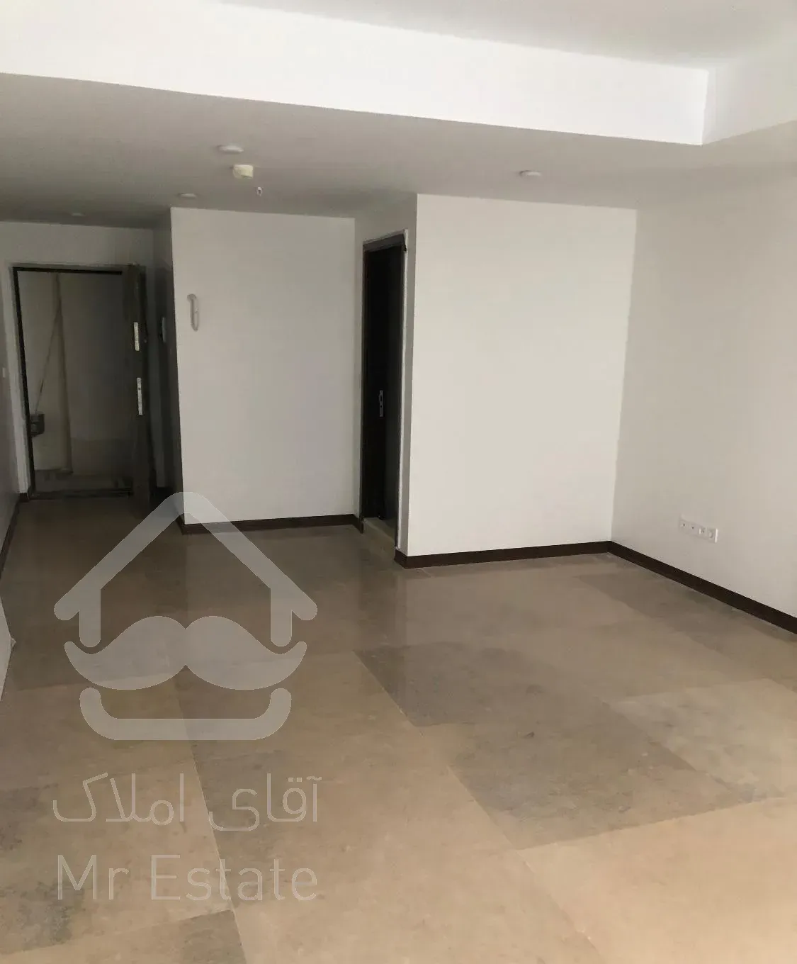 آپارتمان، ۹۰متری، سوهانک (شهرک لاله)