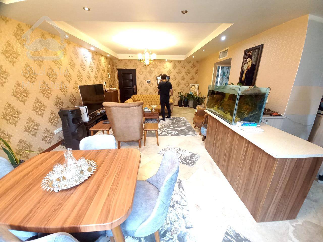 ۸۵ متر شهرزیبا فول ۸ ساله رو به آفتاب