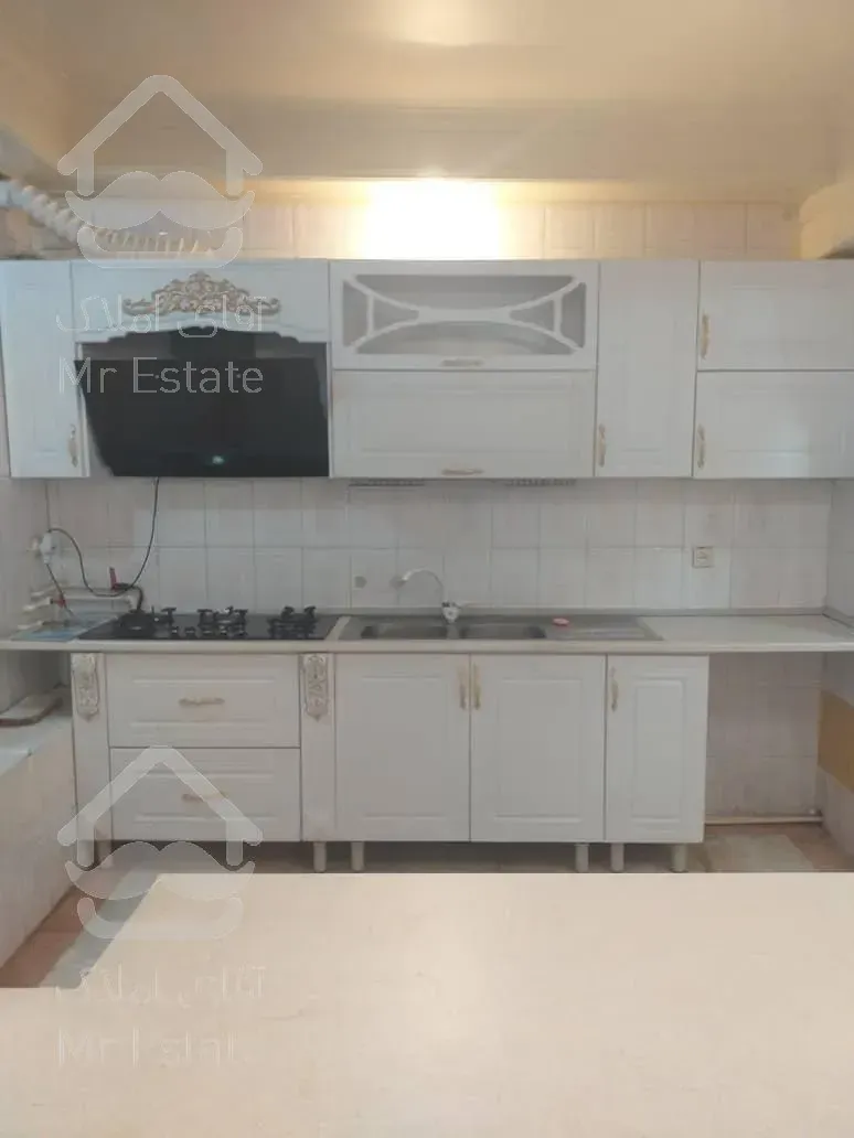 ۱۰۰متر آپارتمان صادقیه گلها زیر قیمت