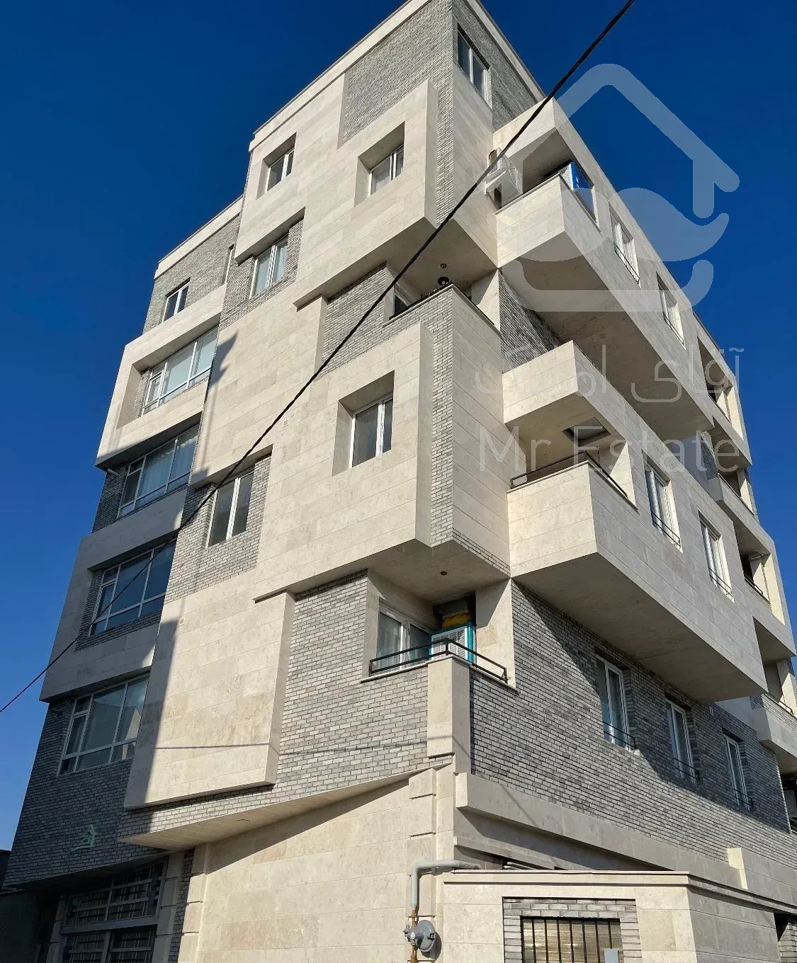 آپارتمان نوساز - خیابان پاسداران