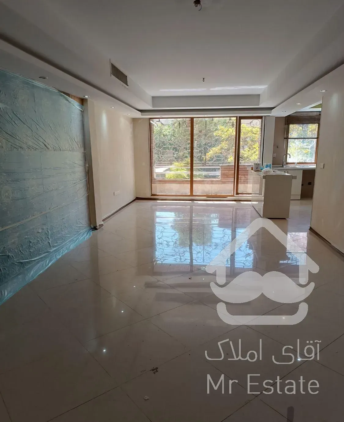 آپارتمان ۱۳۰متر سه خوابه