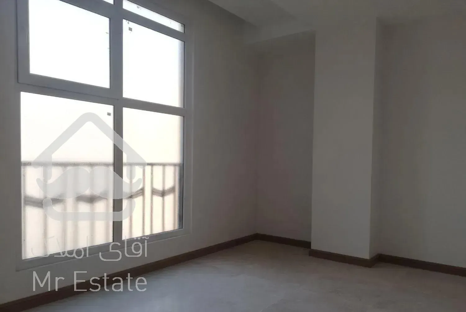 ظفر 120متر نوساز کلید نخورده (دیپلمات نشین)