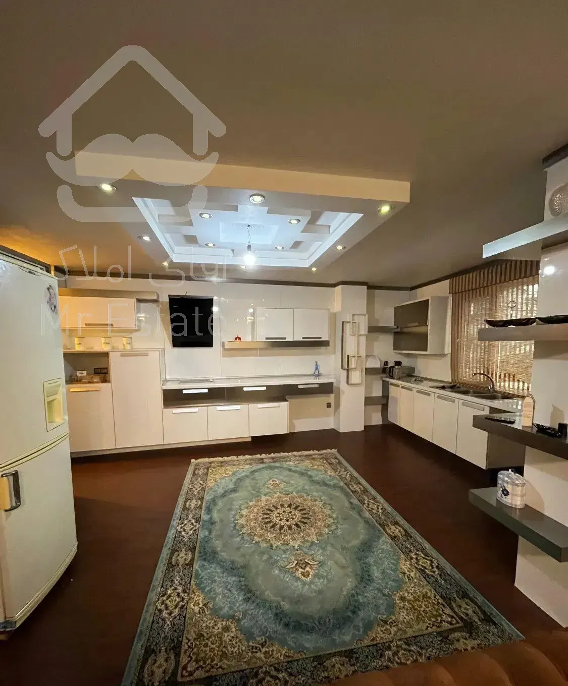 فروش آپارتمان ۱۴۰ متری تک واحدی در خیابان تهران