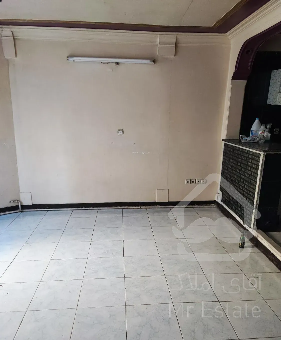 آپارتمان با بنا 160 متری چهار طبقه هر طبقه 40