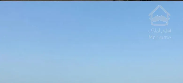 آپارتمان ۱۴۰متری /نوساز/ ویو عالی/قلب شهر