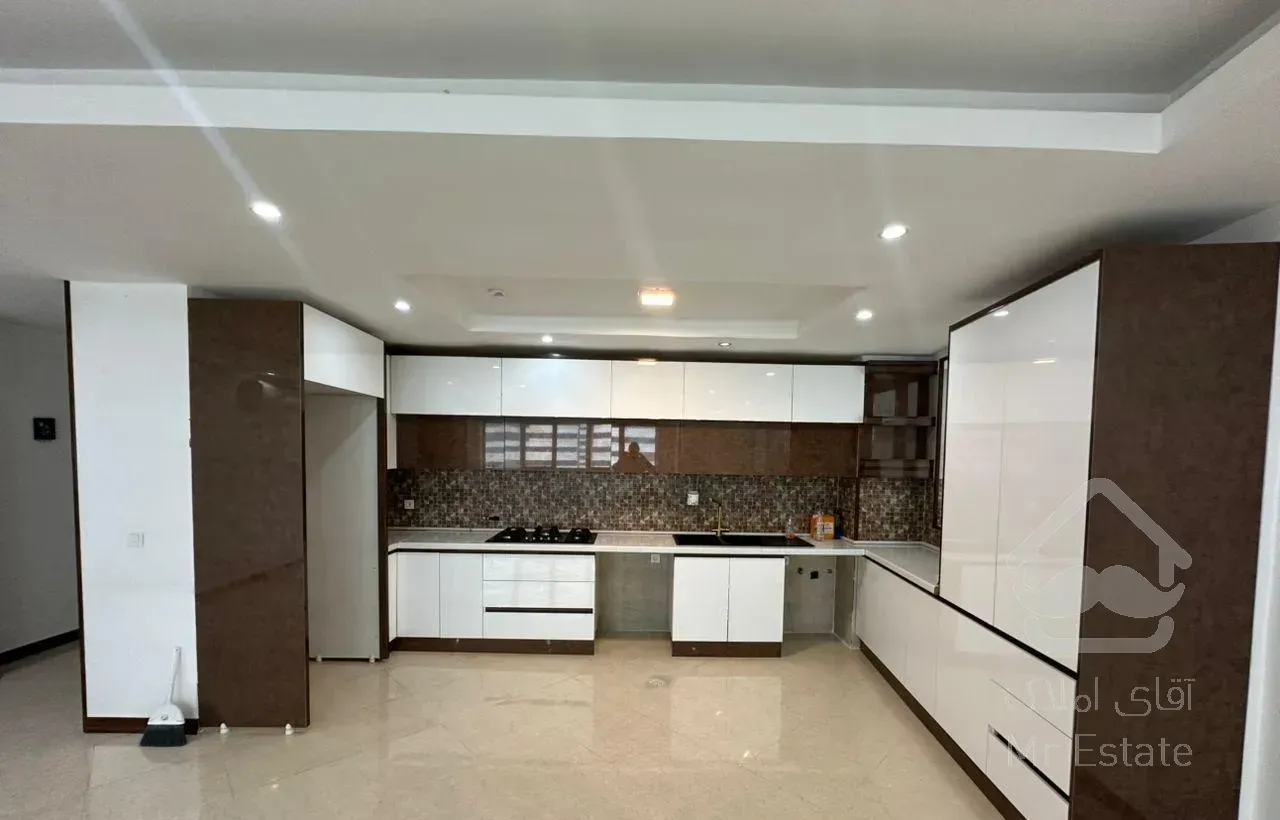 آپارتمان ۱۱۸ متری ۲ خوابه ویو کامل چیتگر