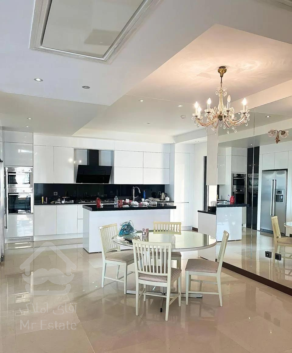 ولنجک/۱۹۰ متر/سه خواب/تاپ لوکیشن