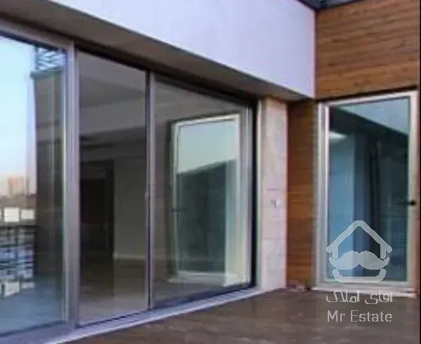 آپارتمان ٢٠٠ مترى(تراس وسیع+طبقه آخر)