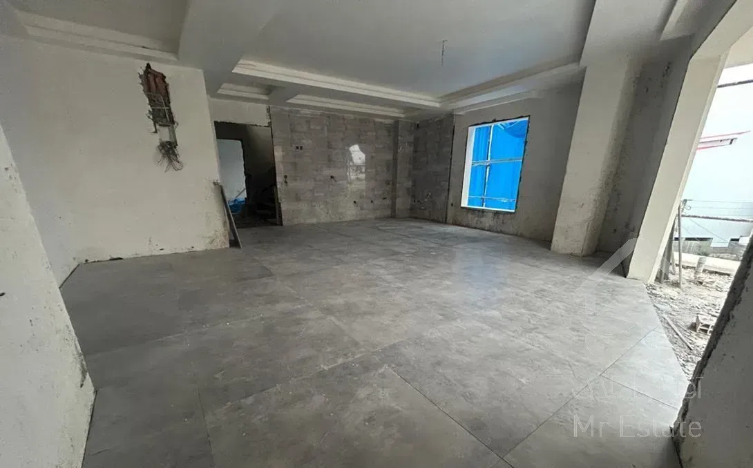 آپارتمان ۱۰۰ متر ۳ نبش غرق نور بهترین متریال