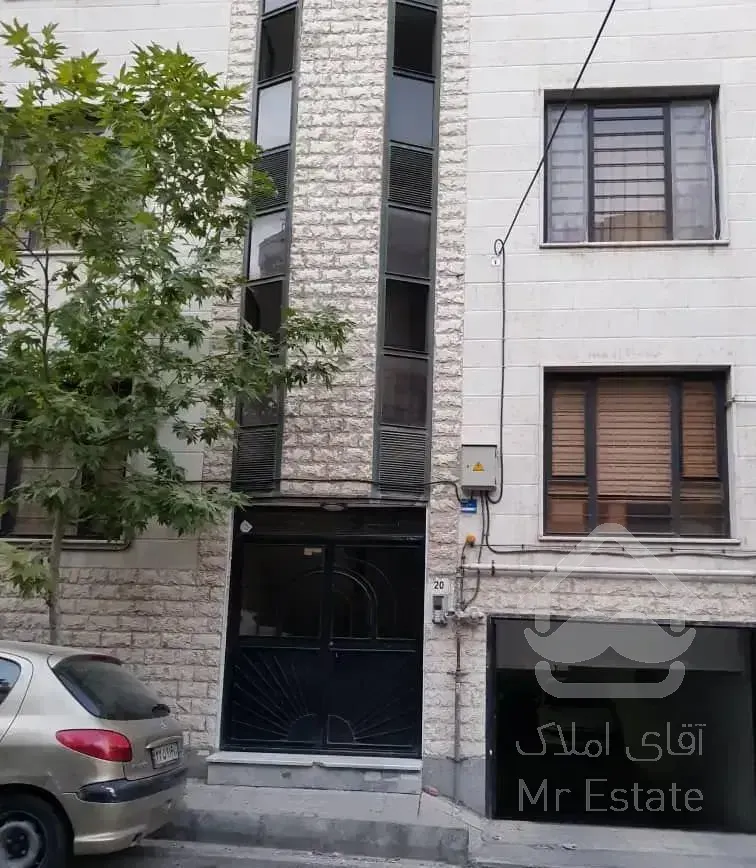 ۵۸متر /پارکینگ دار/غرب بلوار /بازسازی شده