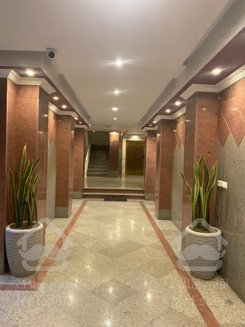 اجاره و رهن آپارتمان زعفرانیه 160  متر شیک