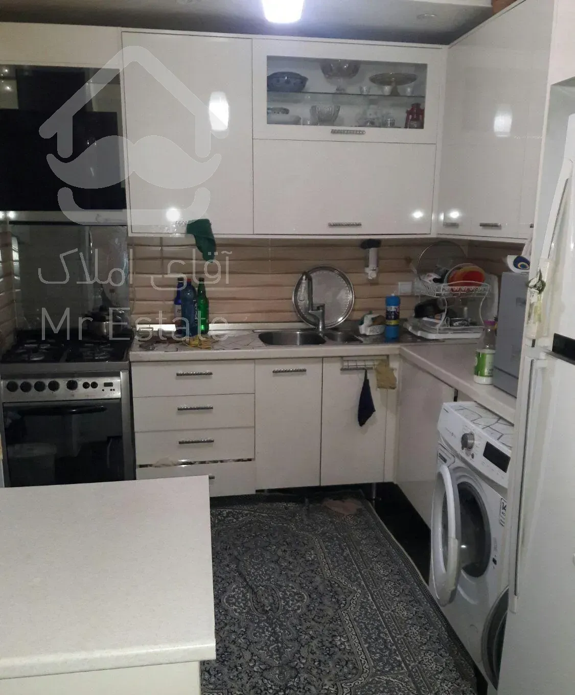 ۹۶ متری ۲ خوابه همکف در صادقیه اکرمی