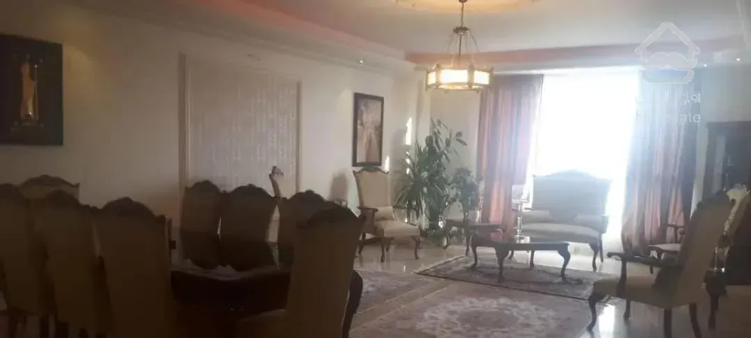 اپارتمان ۱۲۵ متر با بالکن بزرگ در نفت میرداماد