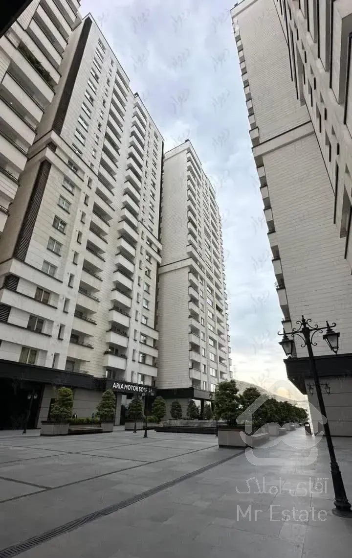 برج برند سفید 110 متری با ویو ابدی و مشاعات آبی