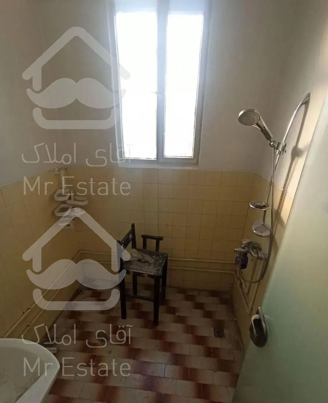 ۷۷ متر تک خواب با حیاط ۵۰ متری دراختیار در سنایی