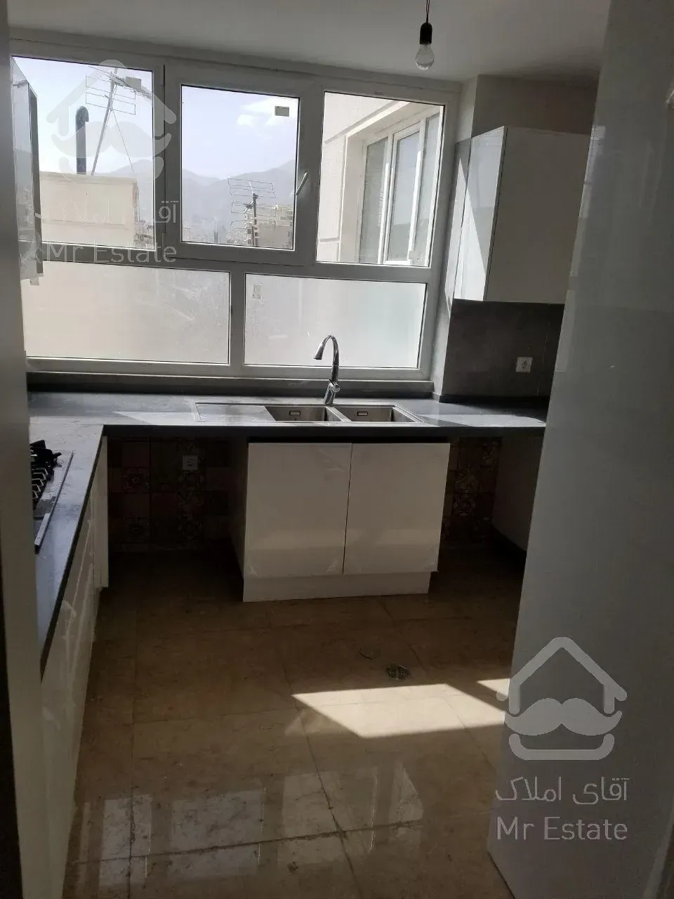 80 متر در بهترین لوکیشن نیاوران