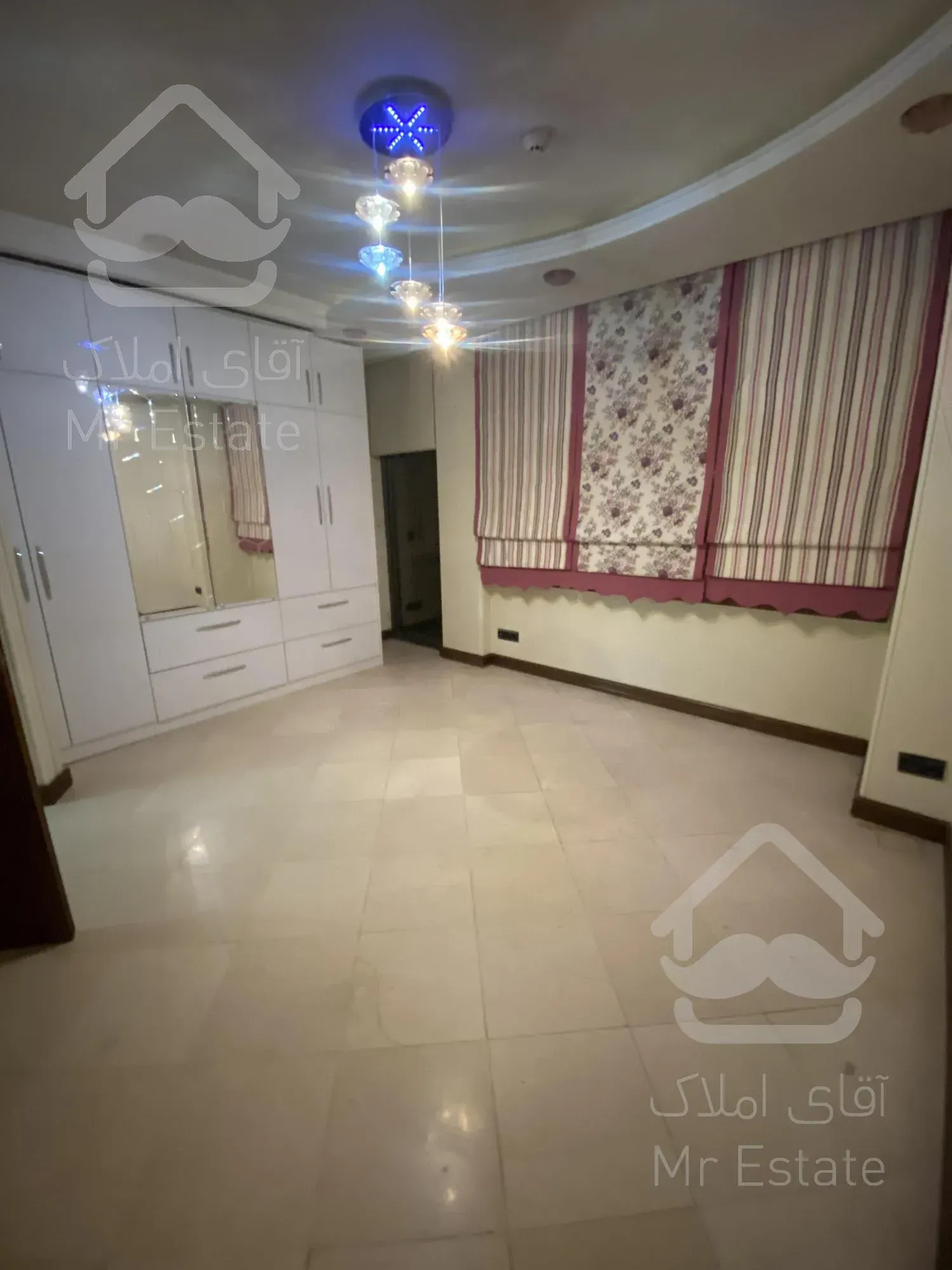 آپارتمان ۱۶۵متر۲خواب مستر