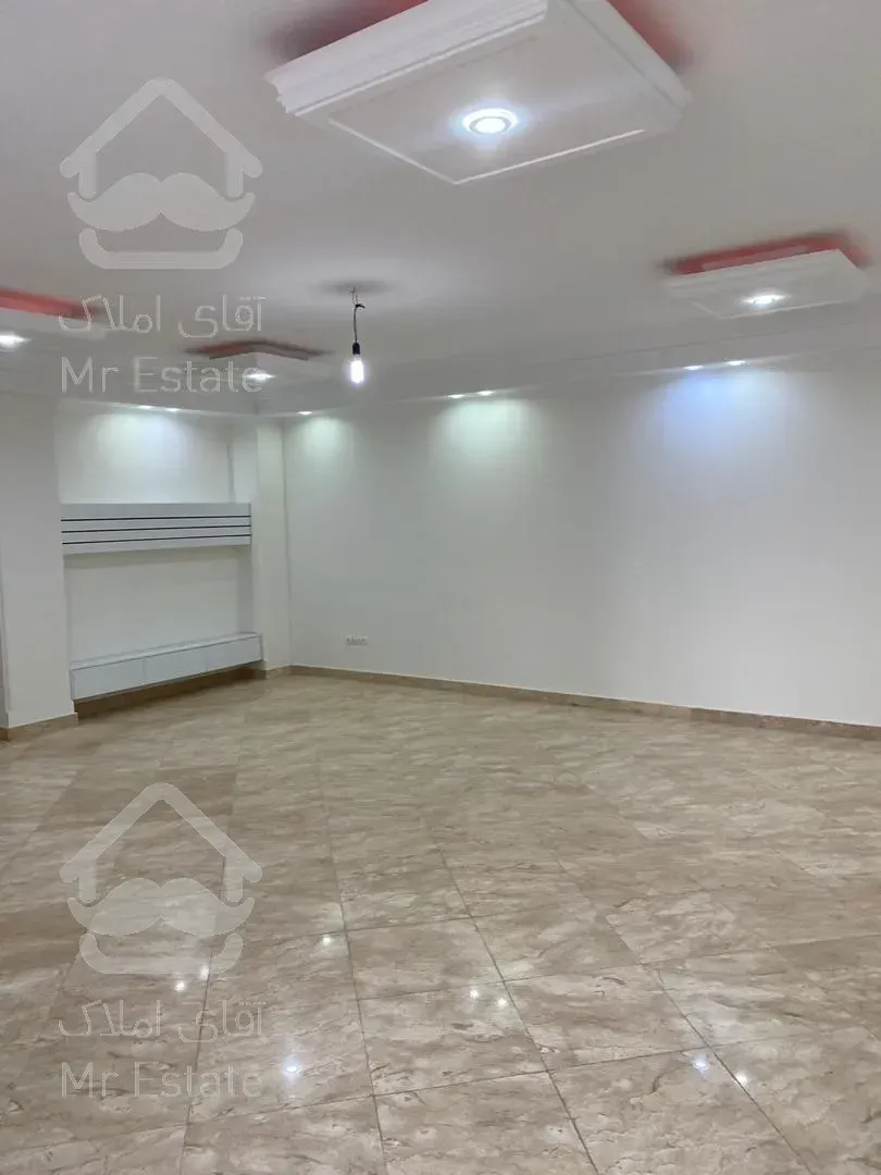 ۱۰۸ متر شرق مرزداران، اطاعتی