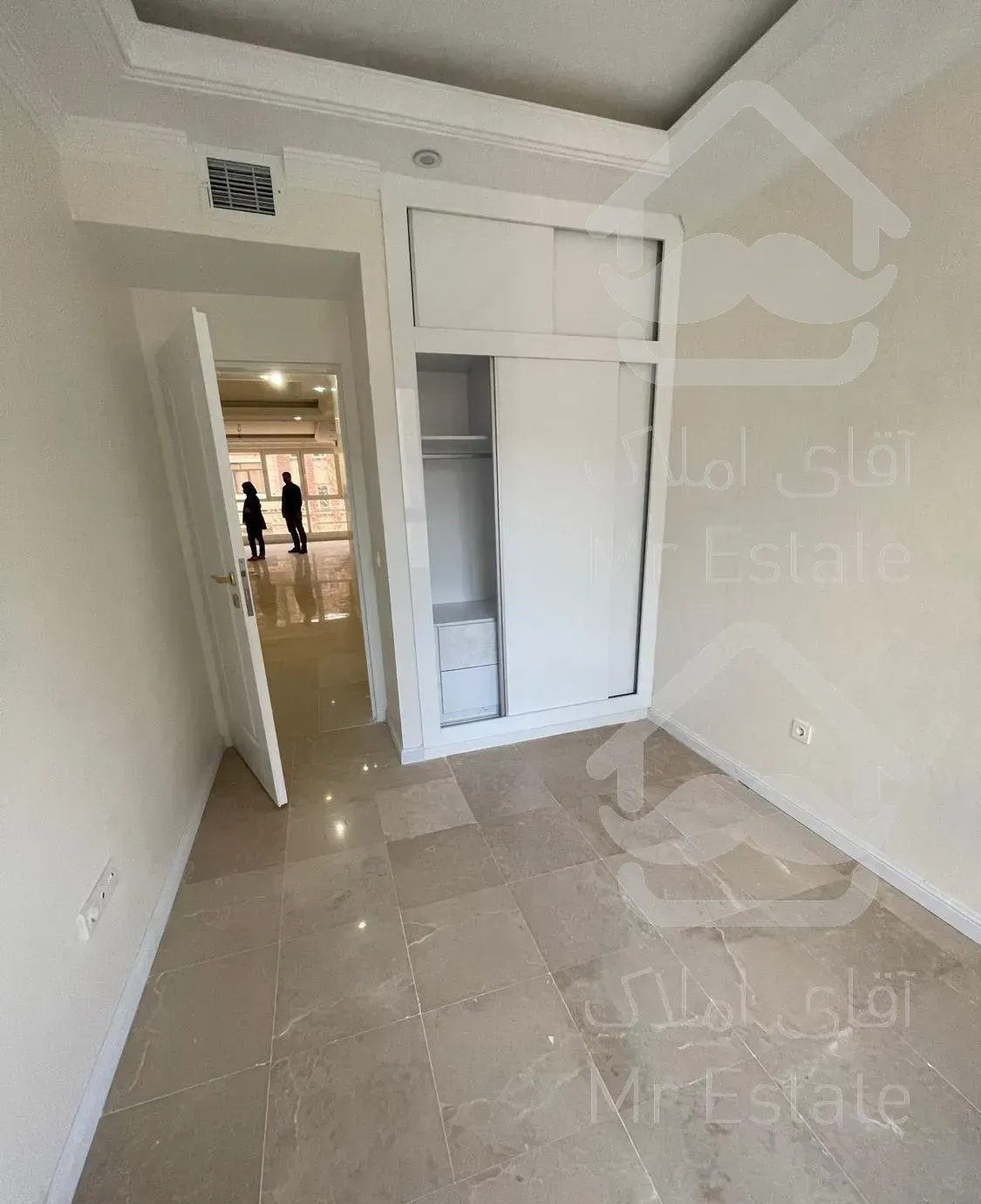 ۱۳۳ متر ۳خواب(مستردار)کلیدنخورده/تکواحد/سعادت‌آباد