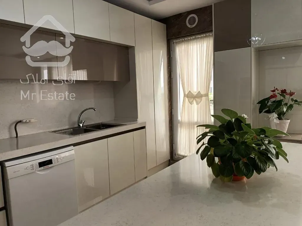 فروش130متر۳خواب ویو دریاچه جنگل چیتگر