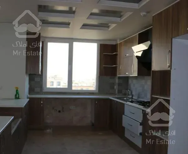 ۱۵۰متر فول امکانات دو پارکینگ سندی