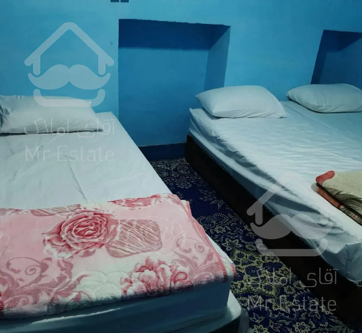 منزل مسافر با حیاط و پارکینگ