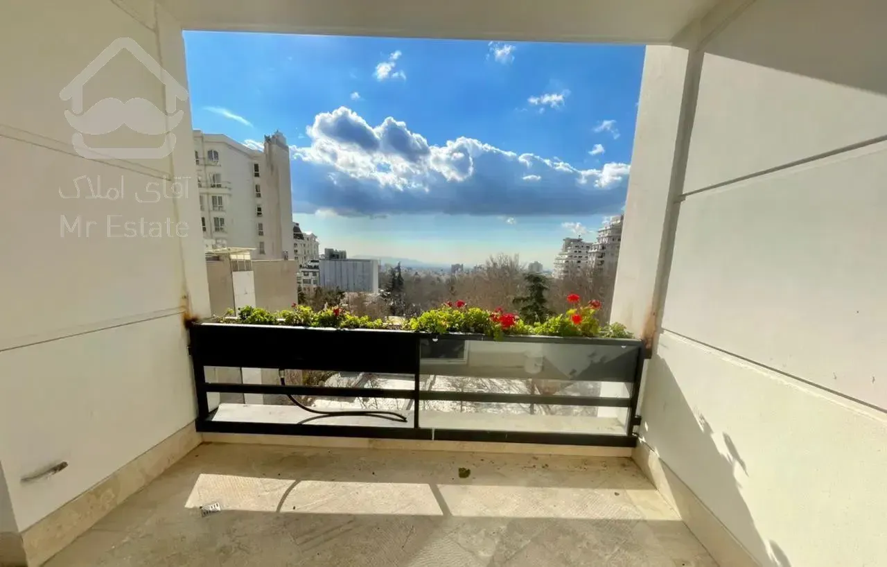 ۲۱۰ متر۳خواب ۳ پارکینگ۳جهت نور۳ تراس لابی مجلل