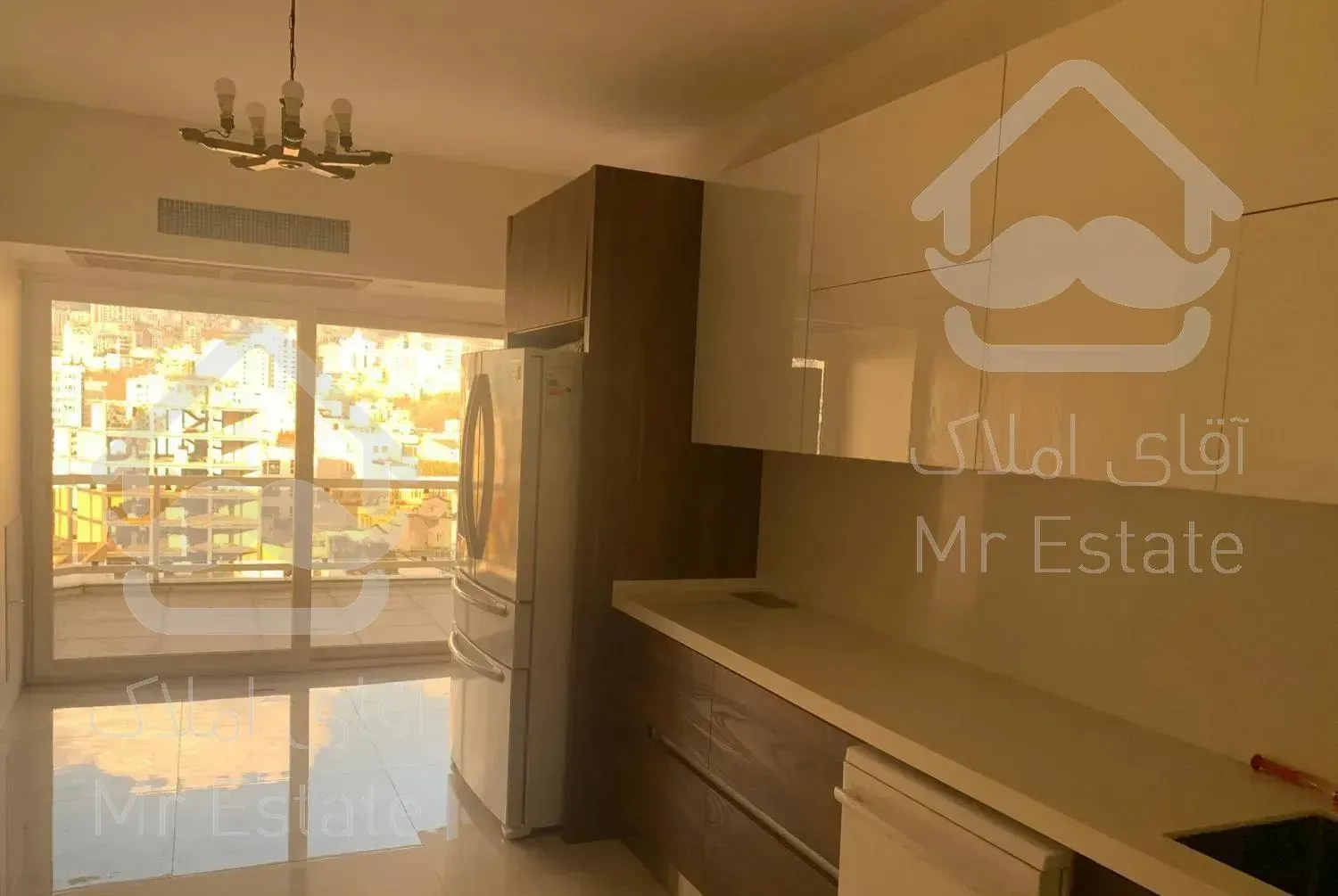 کامرانیه ٢٥٠ متر برج باغ طبقات بالا